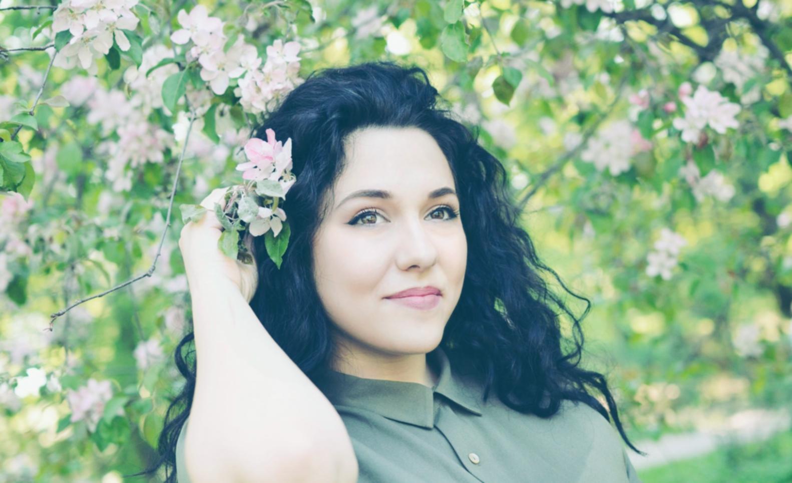 Робоче місце перукаря з професійними інструментами