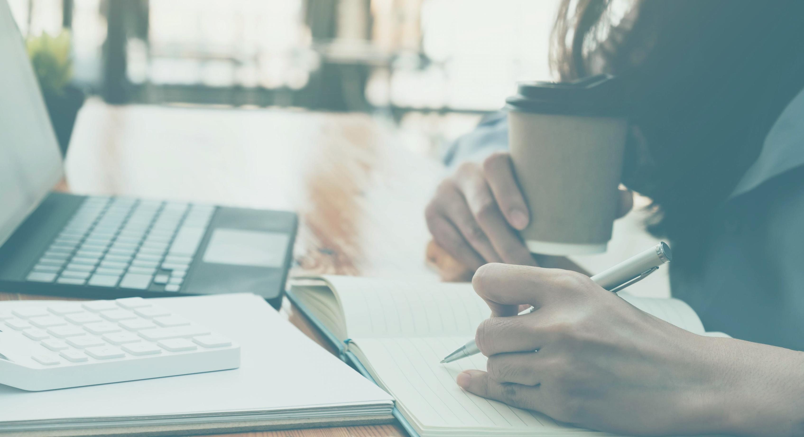 Професійні інструменти для перукарів та техніки роботи